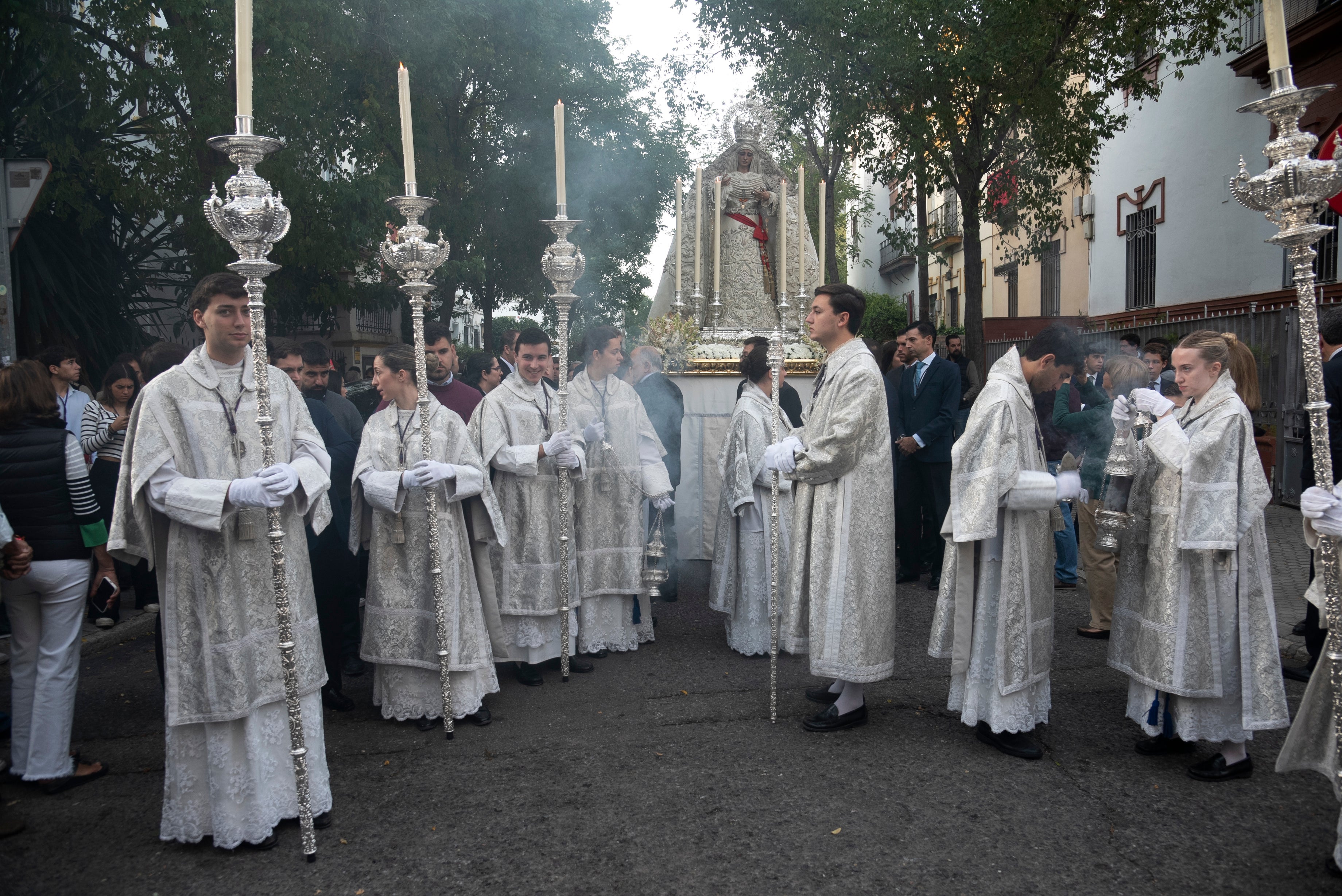 La Virgen de la Paz en el rosario de la aurora