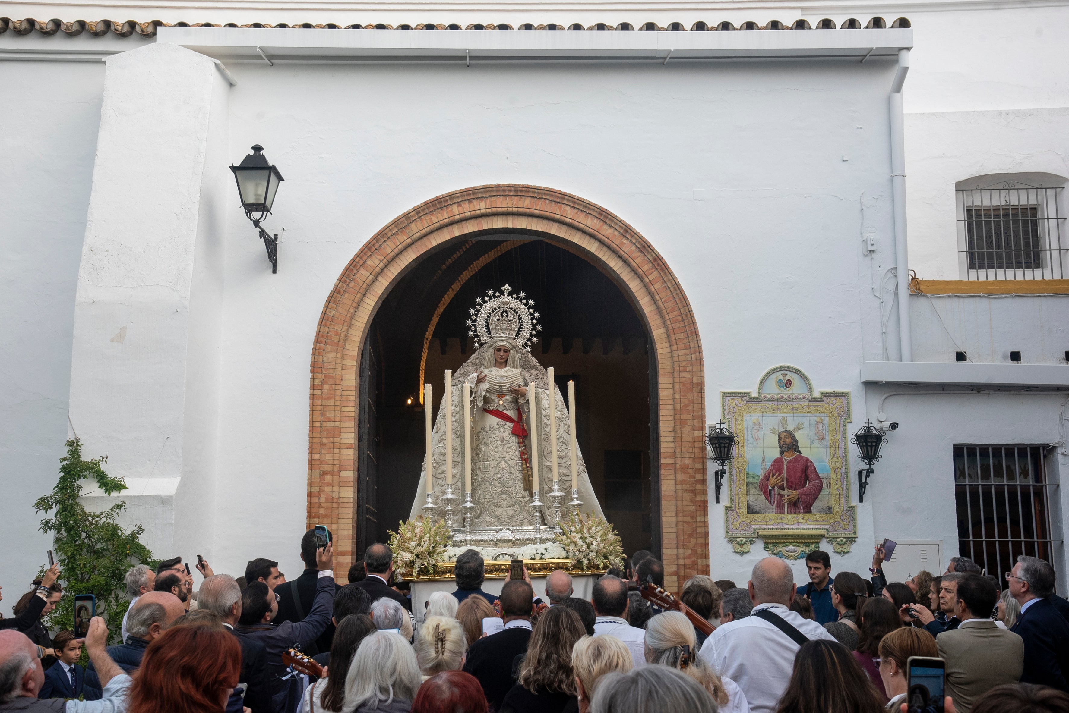 La Virgen de la Paz en el rosario de la aurora