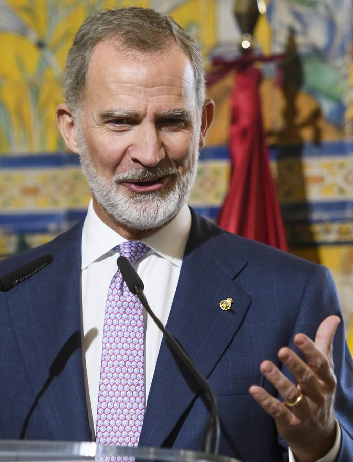 La entrega del premio Torre del Oro al Rey ha tenido lugar en el Real Alcázar de Sevilla