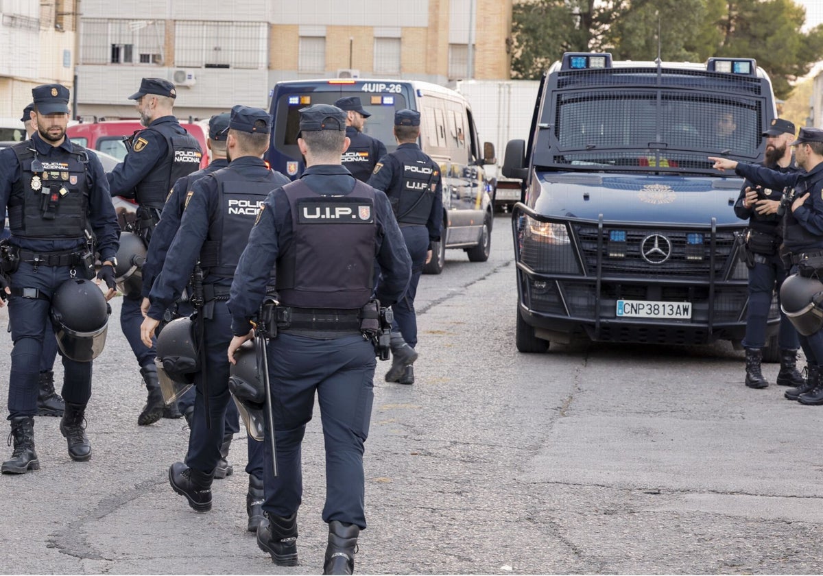 Los agentes de la Policía Nacional ganarán «64 euros netos» por trabajar en Nochebuena o Nochevieja