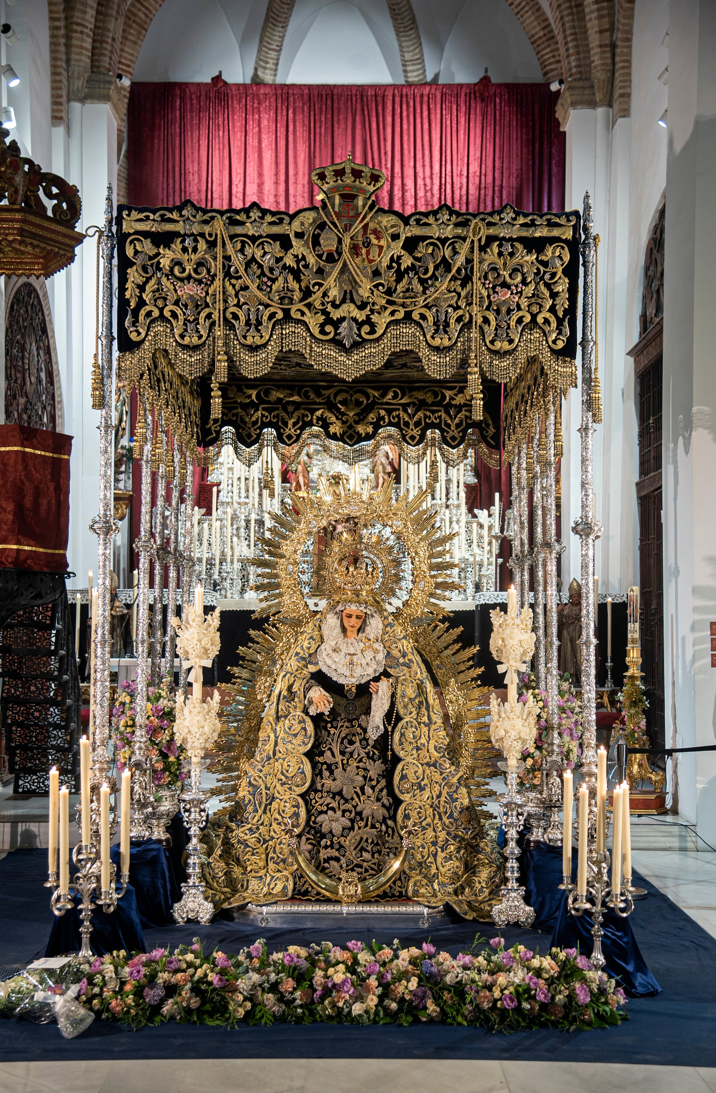 La Virgen de las Lágrimas en su besamanos