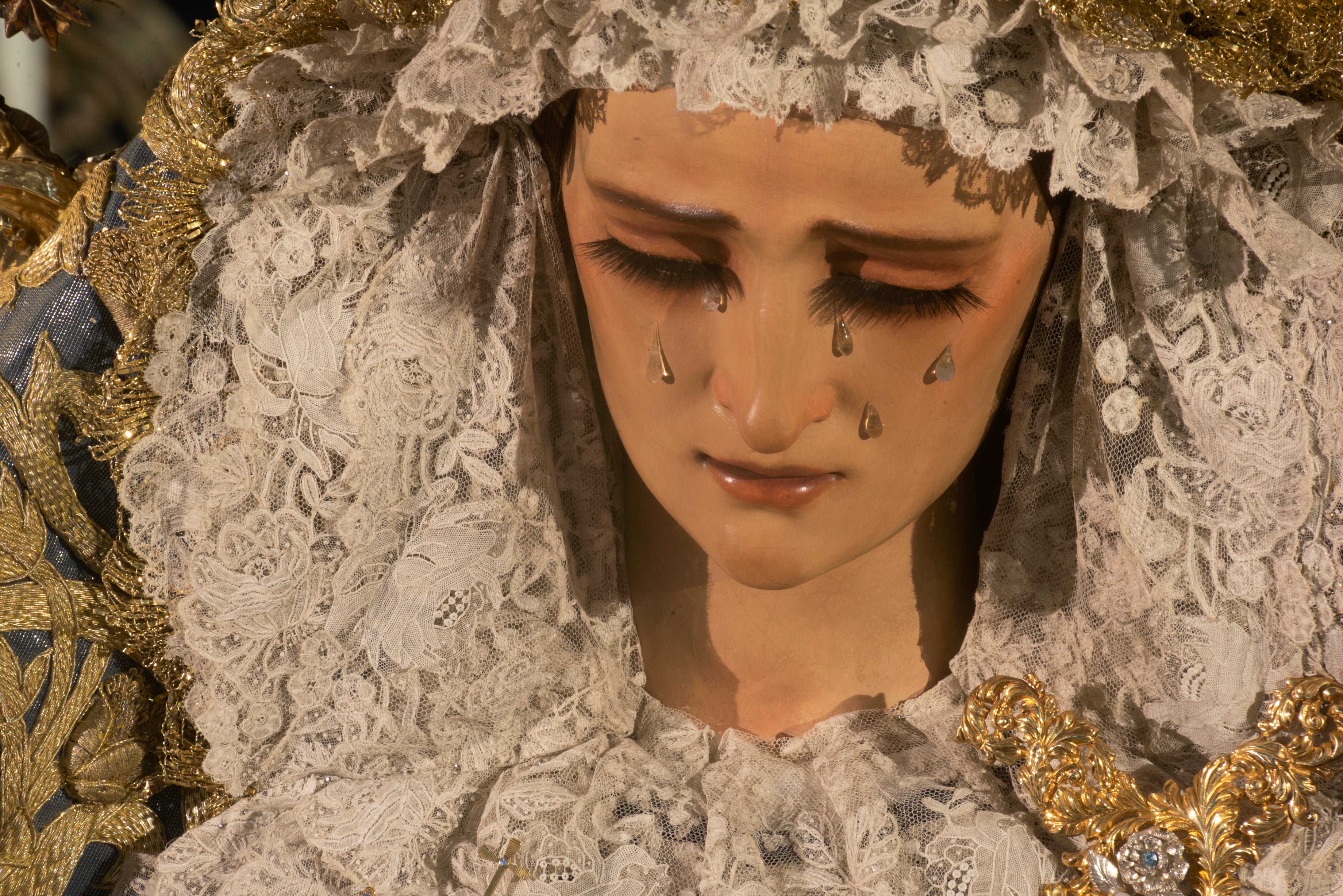 La Virgen de las Lágrimas en su besamanos