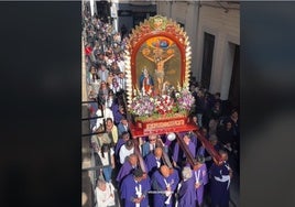 La curiosa procesión peruana que ha recorrido el centro de Sevilla este fin de semana