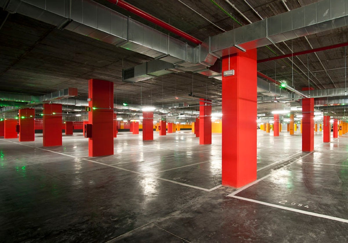 El parking del centro comercial Torre Sevilla