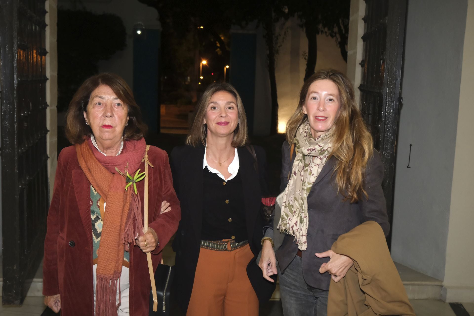 Carmen Maza, Carmen Rowe y Ana Rojas
