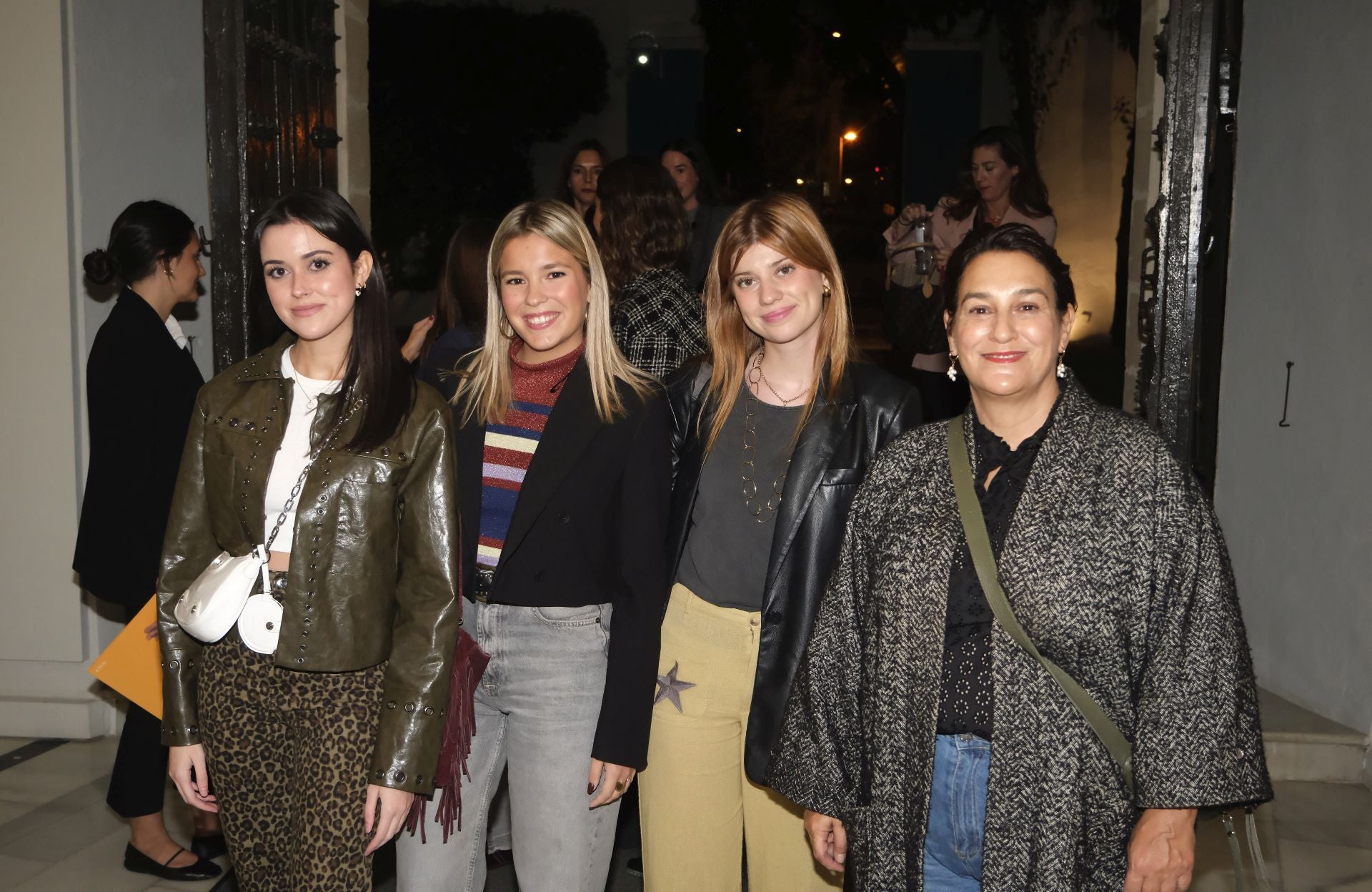 Lidia García, Lucia Martin, Silvia Zaldívar y Charo Juárez