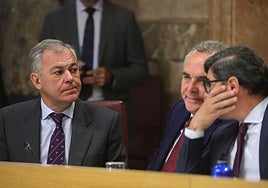 La abstención de Vox salva las ordenanzas fiscales del Ayuntamiento de Sevilla para 2025