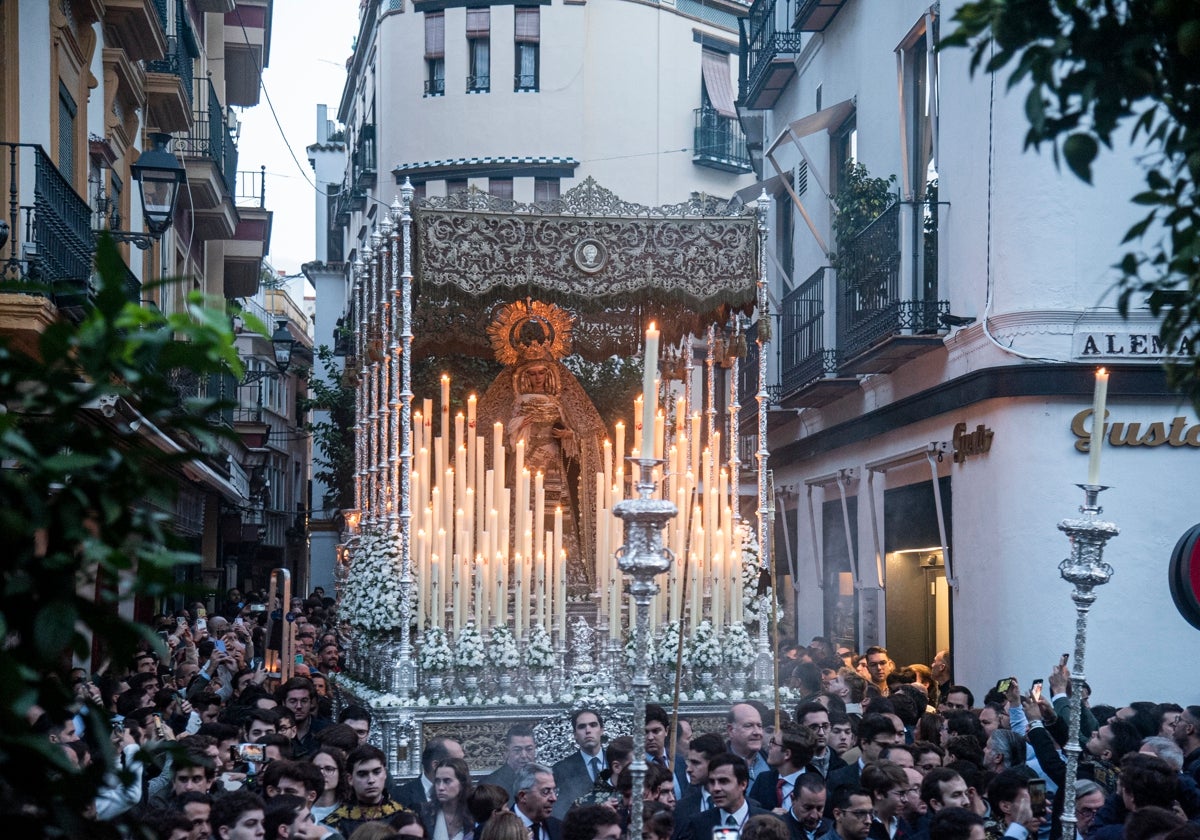 La Virgen del Socorro del Amor en el traslado a la Catedral