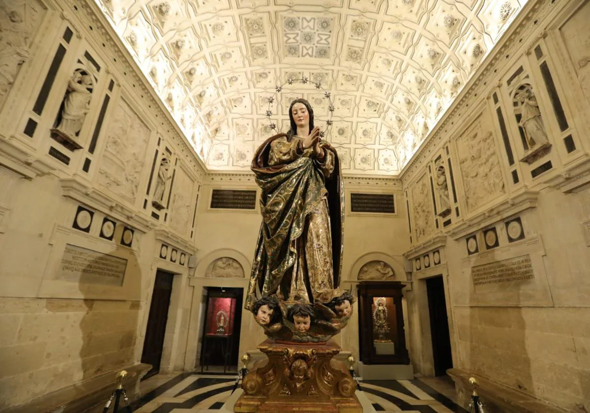 Imagen de la Inmaculada Concepción de Martínez Montañés de la Catedral de Sevilla, conocida popularmente como la 'Cieguecita'