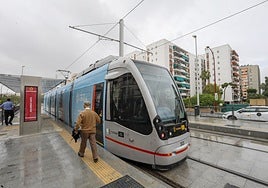 El Estado recorta la ayuda para ampliar el tranvía de Sevilla por irregularidades en la adjudicación