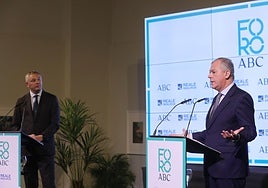 Foro ABC Reale con José Luis Sanz (I), alcalde de Sevilla, en imágenes