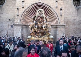 La procesión de Todos los Santos y la Virgen del Amparo, en imágenes