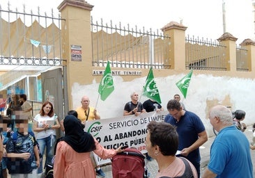 Los colegios de Sevilla, en situación crítica: faltan limpiadores y porteros