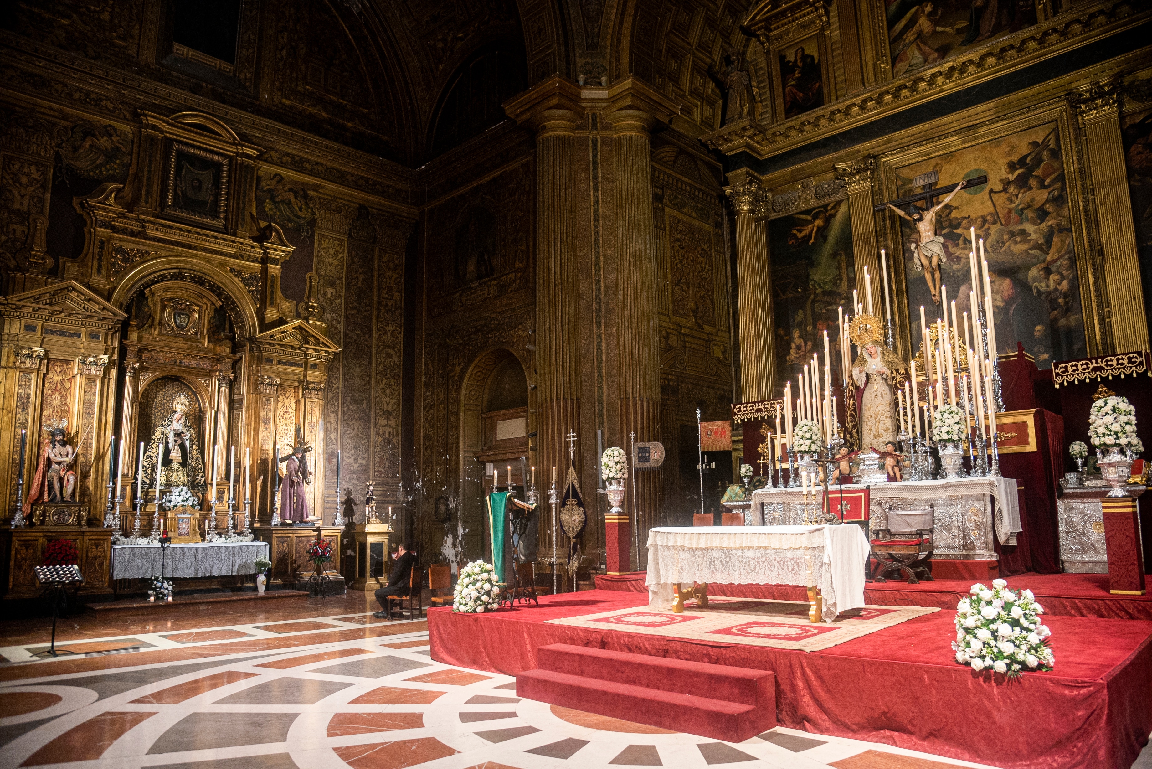 El Cristo de la Buena Muerte y la Virgen de la Angustia de los Estudiantes en la Anunciación