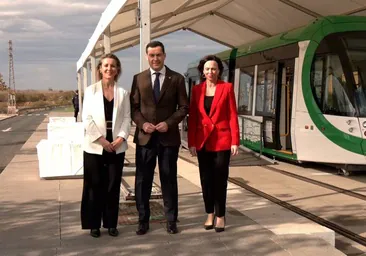 Ana Isabel Jiménez, Juanma Moreno y Rocío Díaz, este miércoles en Alcalá de Guadaíra