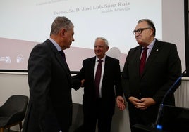 Sanz, en la inauguración de las 'Jornadas sobre el impacto del turismo en Sevilla': «El beneficio debe llegar a todos los rincones de la ciudad»