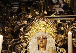 La Caridad del Baratillo, con la diadema de coronación de la Piedad