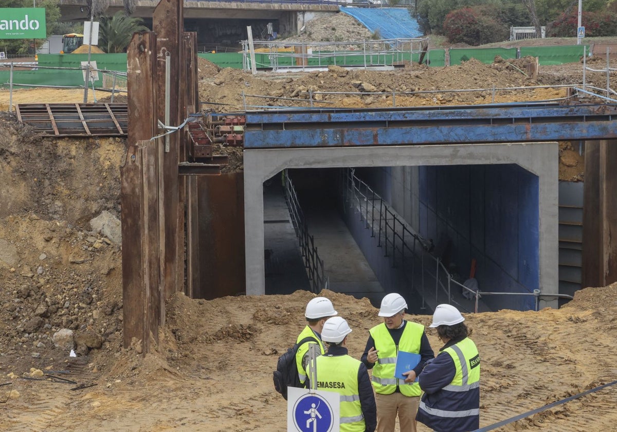 Imagen de las obras del recién estrenado colector de la avenida de las Razas