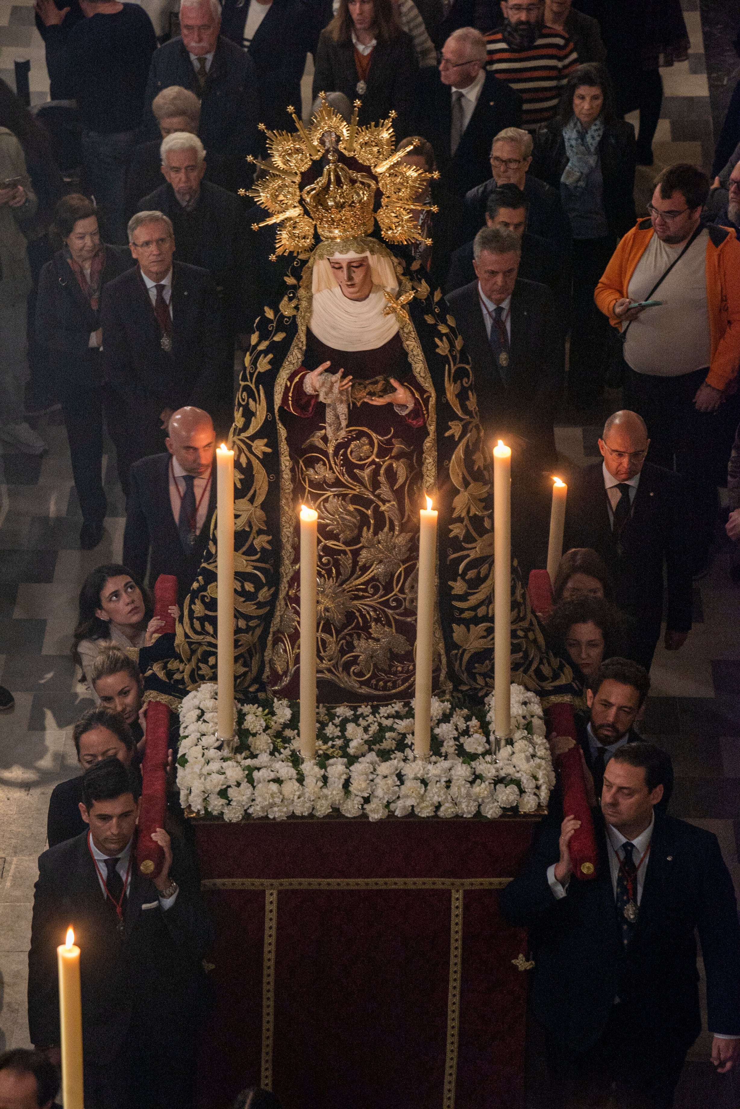El traslado de la Virgen de la Presentación del Calvario