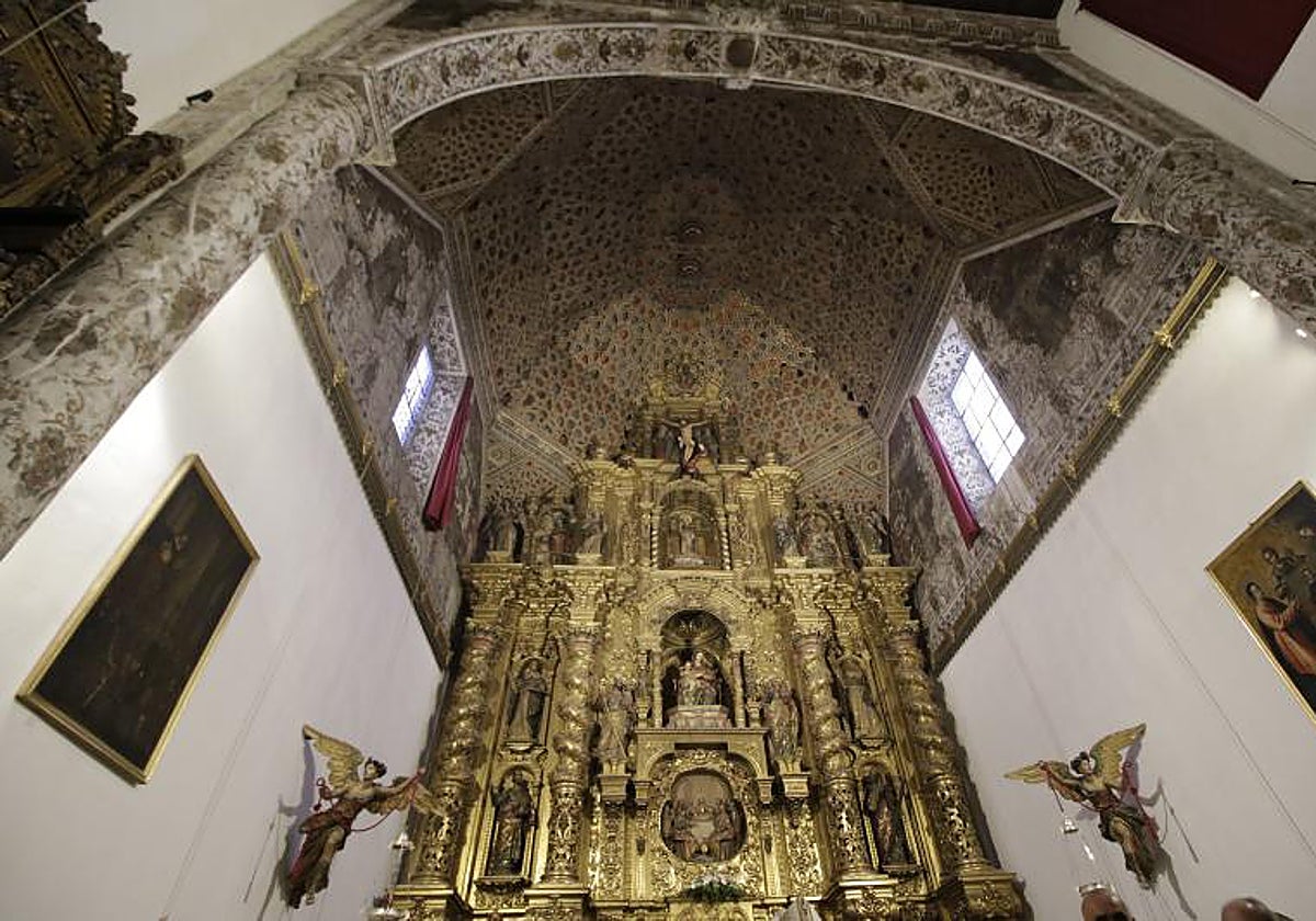 Altar mayor del convento de Madre de Dios