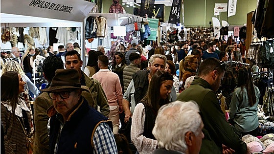 Sicab celebra su día grande con un lleno absoluto y un ambiente festivo y familiar
