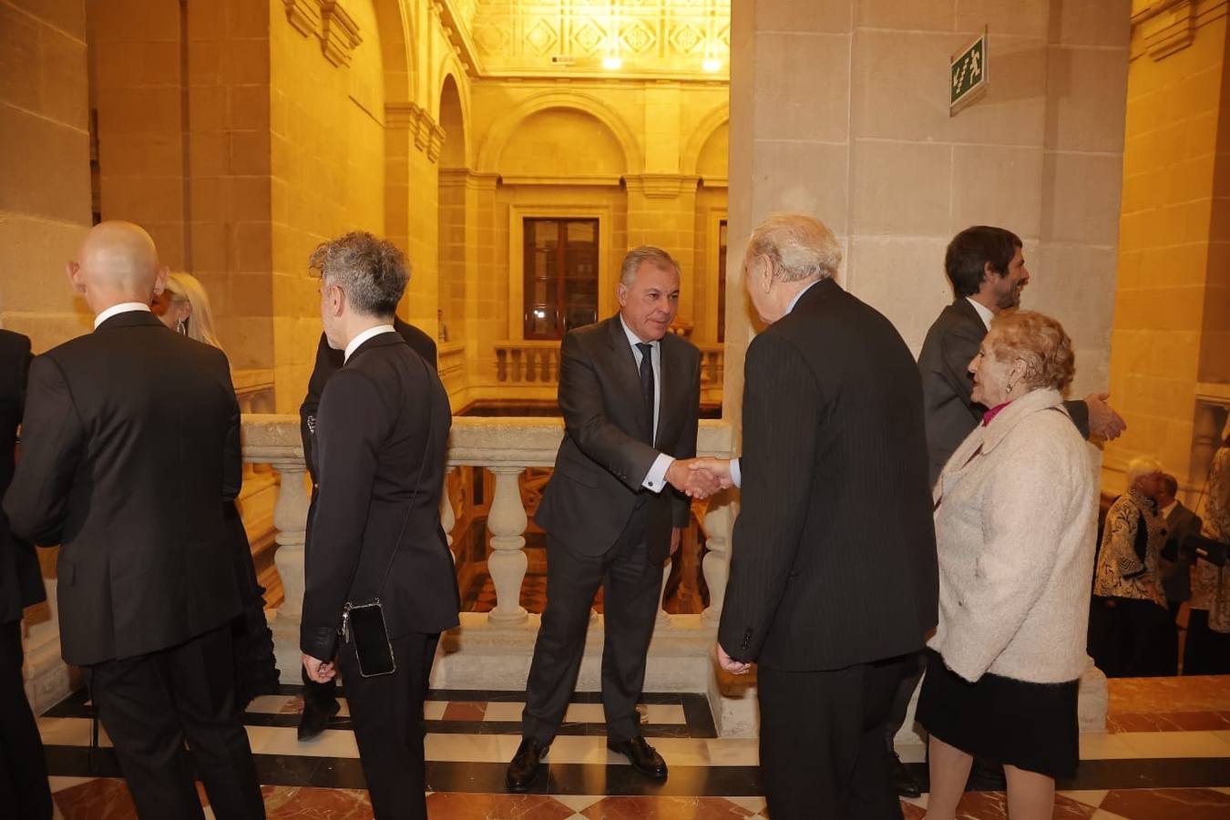 El ministro de Cultura recibe a los galardonados en la cena previa a la entrega de Medallas de este miércoles