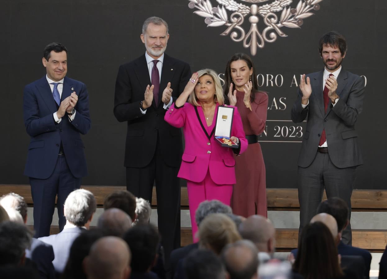 Acto de entrega de las Medallas de Bellas Artes celebrado en Sevilla