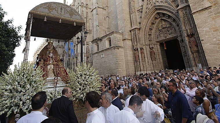 Procesión de la Virgen de los Reyes