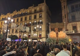 En imágenes, traslado de la Esperanza de Triana a la Catedral para la Magna de Sevilla (II)