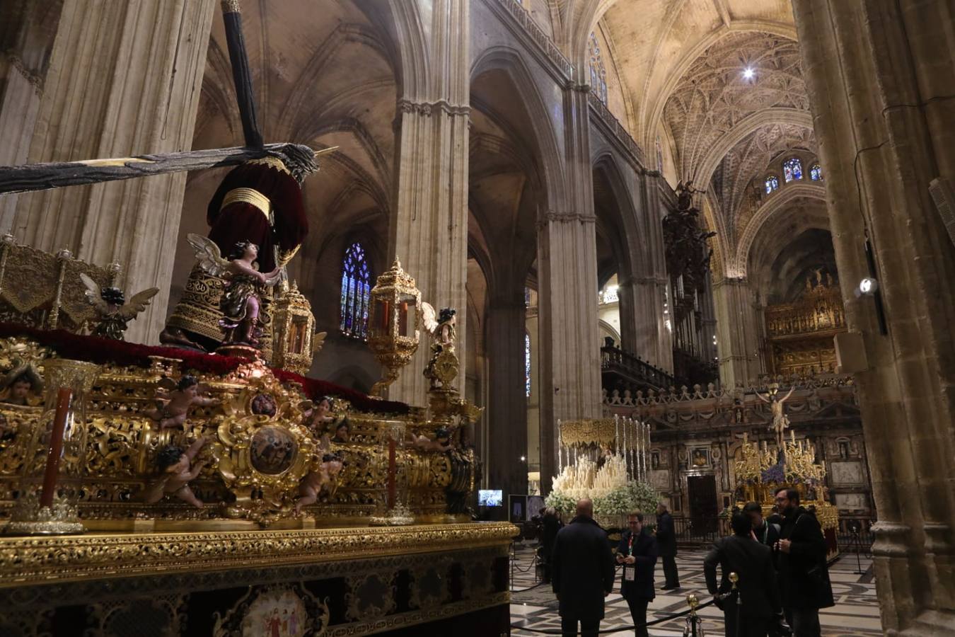 Las cuatro principales devociones de penitencia de Sevilla juntas en la Catedral