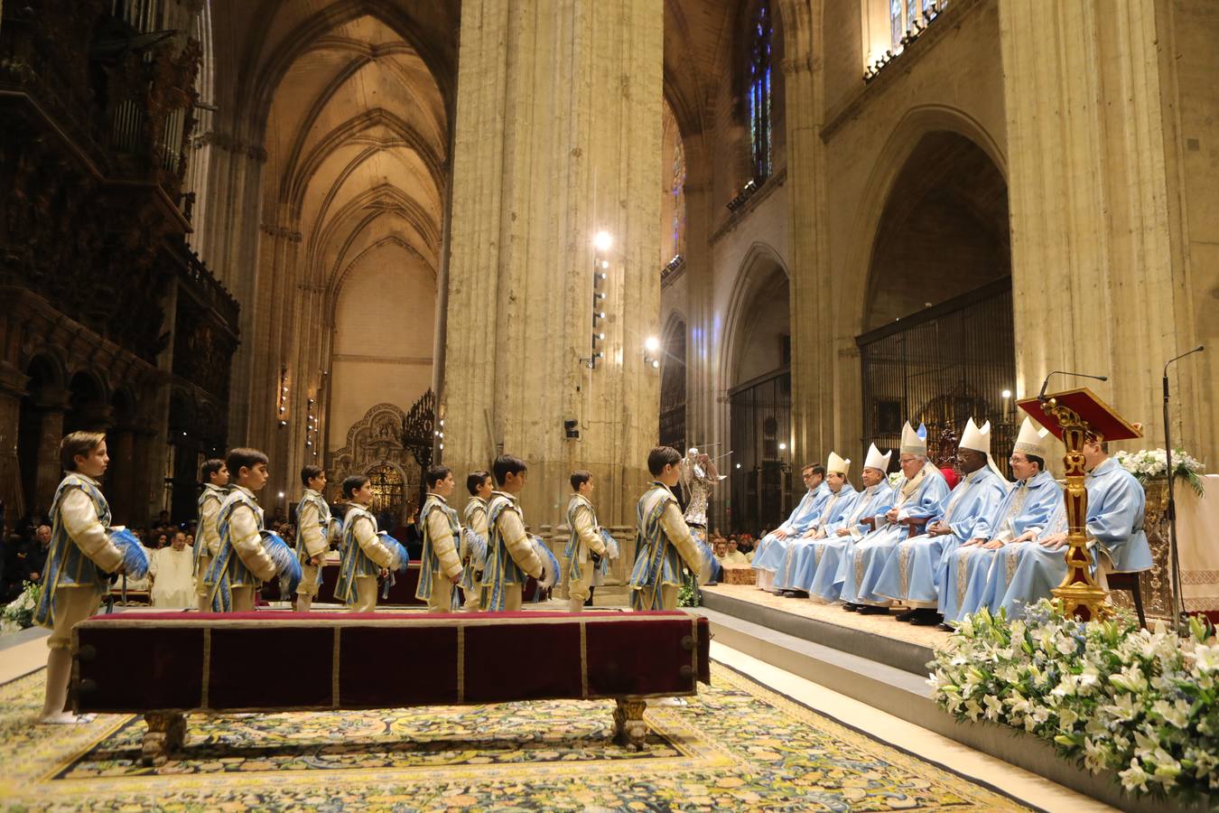 Santa Misa estacional de clausura del Congreso de Hermandades y Piedad Popular en la Catedral de Sevilla
