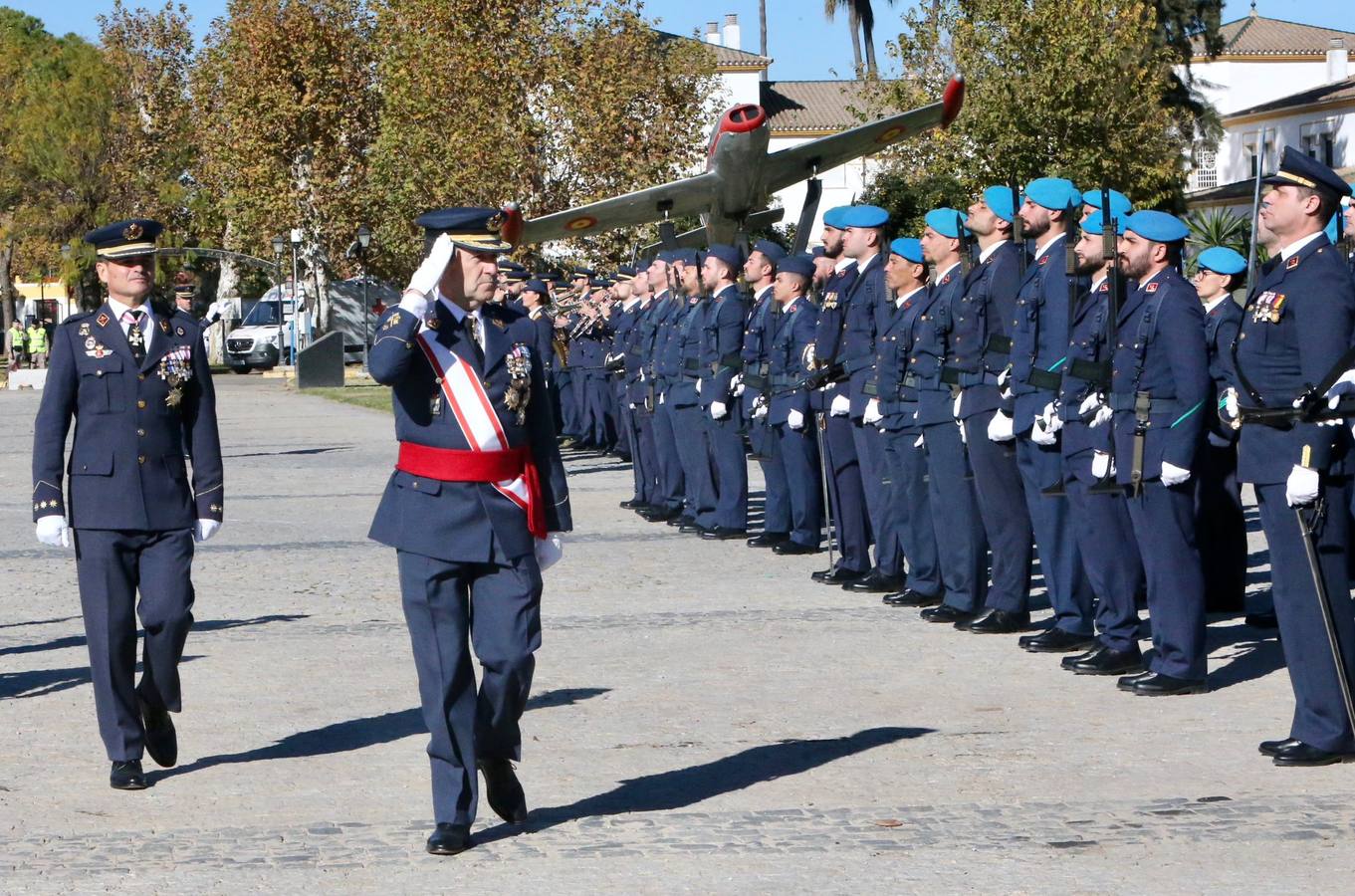 Un momento del acto militar celebrado este martes en el Acuartelamiento Aéreo de Tablada