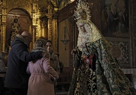 Las personas ciegas y con discapacidad visual conocerán al tacto el rostro de la Macarena gracias a una réplica en bronce