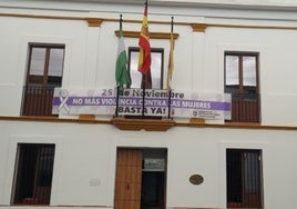 Roban de madrugada el dinero de la caja fuerte de un banco de Castilblanco de los Arroyos