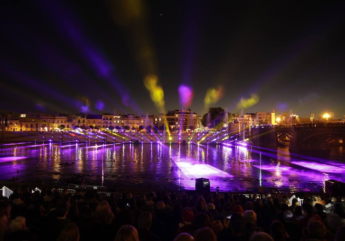 Estreno del espectáculo Navigalia, el 'mapping' navideño de Sevilla