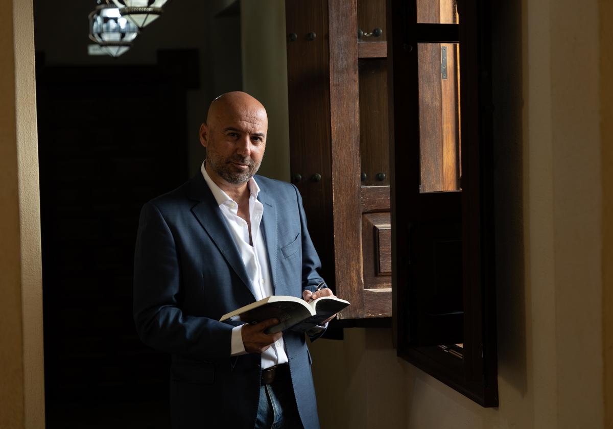 El escritor Alfonso Luque