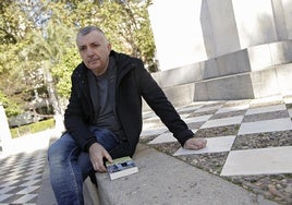 Manuel Vilas:  «No me interesa la literatura en sí misma, sino la que sirve a la vida»