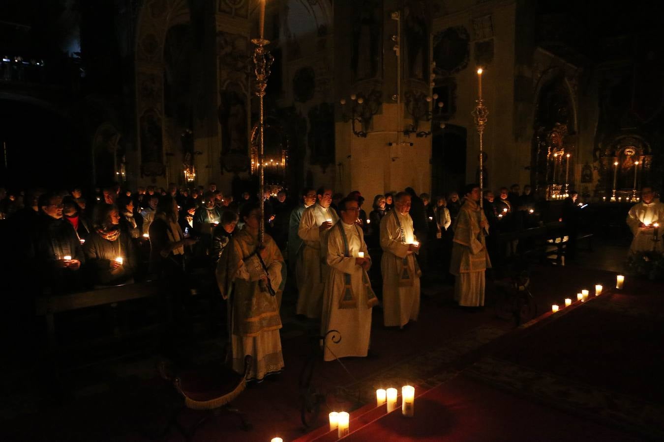 Misa Rorate Caeli en la parroquia de la Magdalena