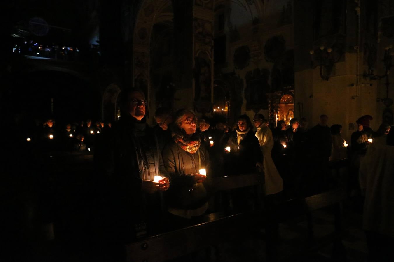 Misa Rorate Caeli en la parroquia de la Magdalena