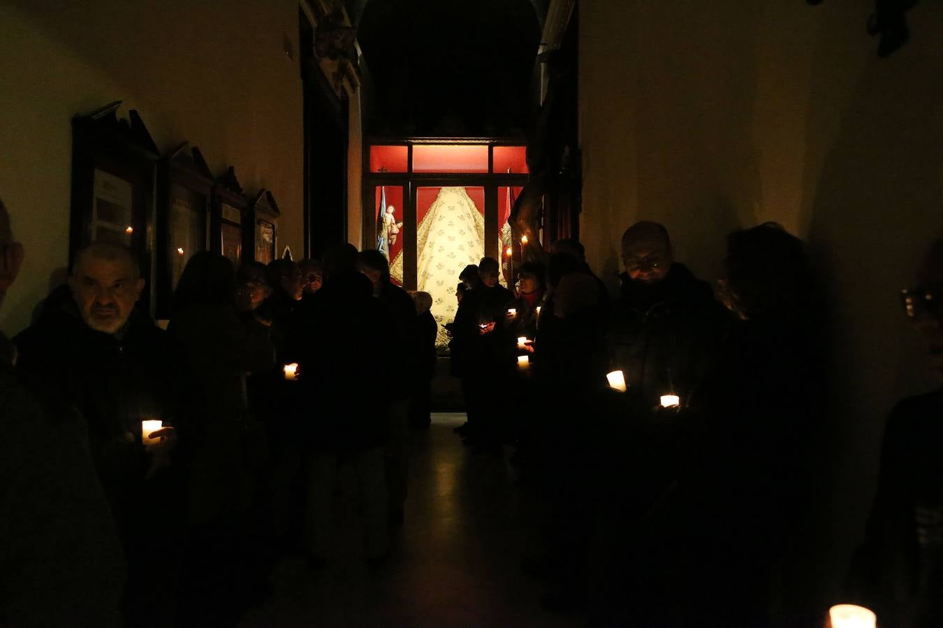 Misa Rorate Caeli en la parroquia de la Magdalena