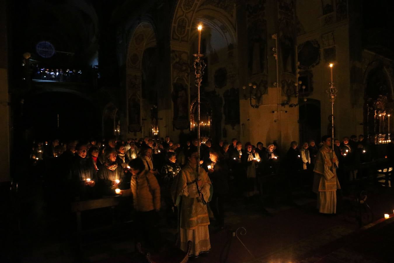 Misa Rorate Caeli en la parroquia de la Magdalena