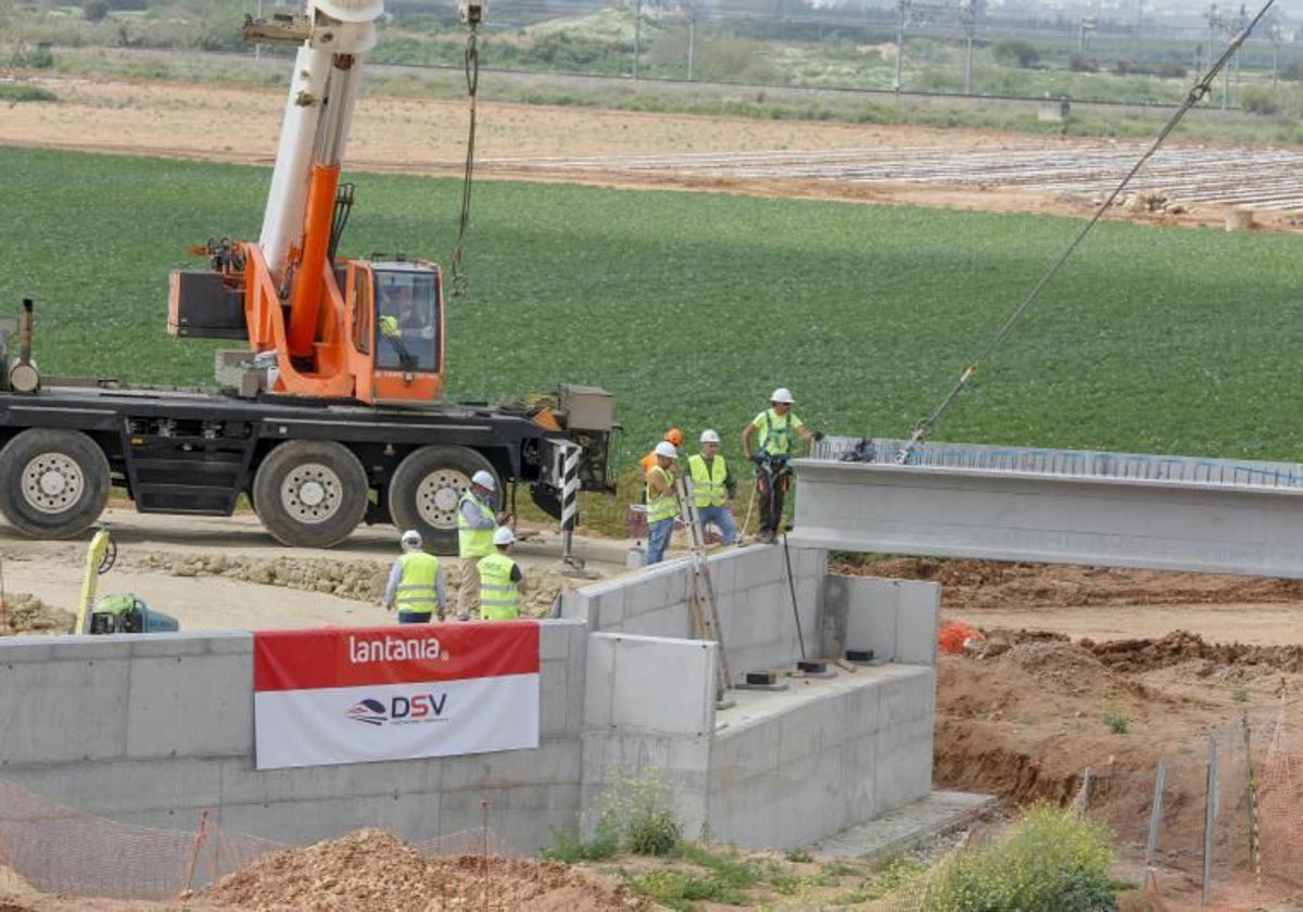 Las obras del ramal técnico del Tramo Norte de la Línea 3 del Metro de Sevilla el pasado marzo