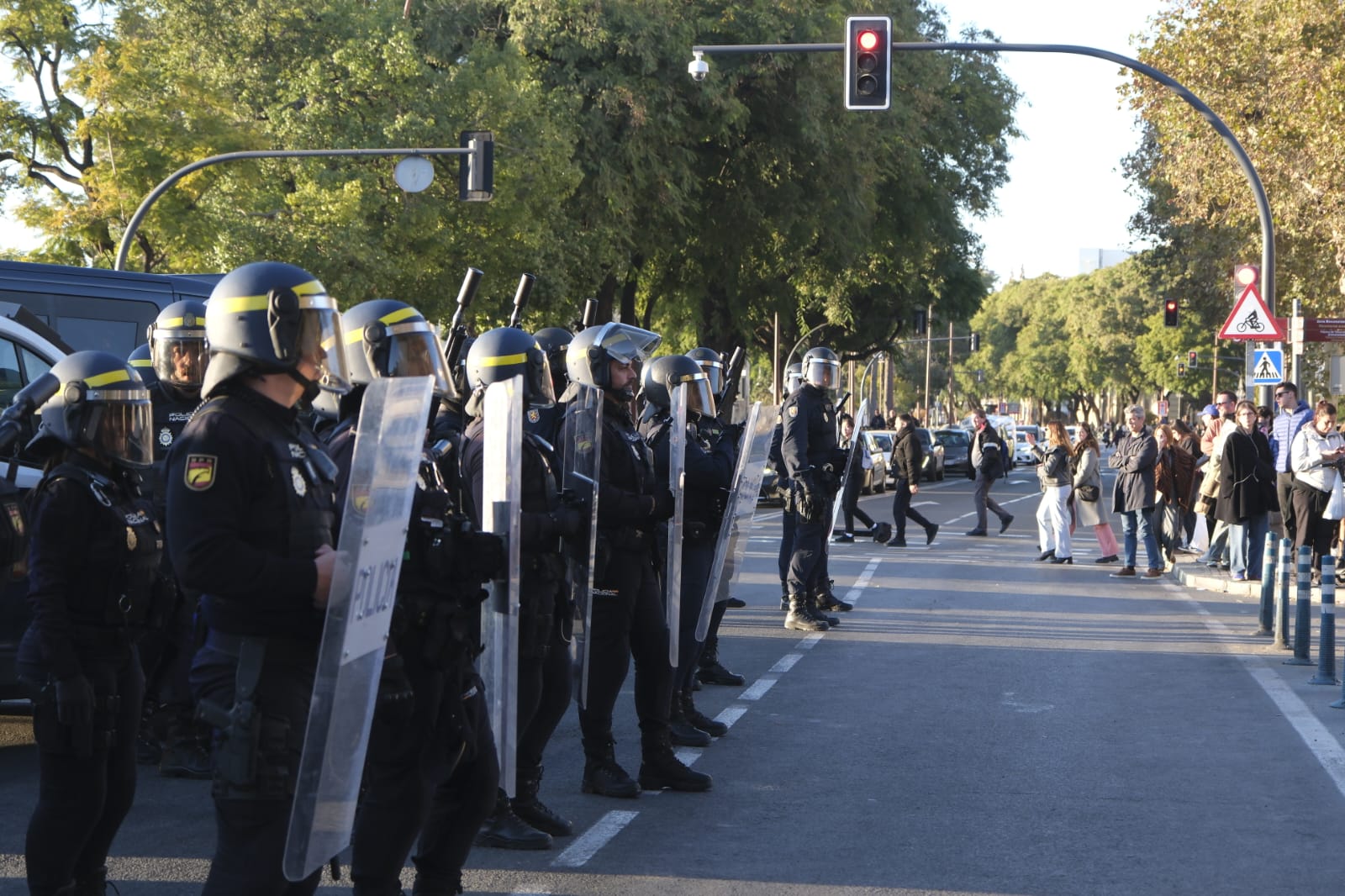 Manifestación por la muerte del mantero fallecido este domingo tras caer al río 