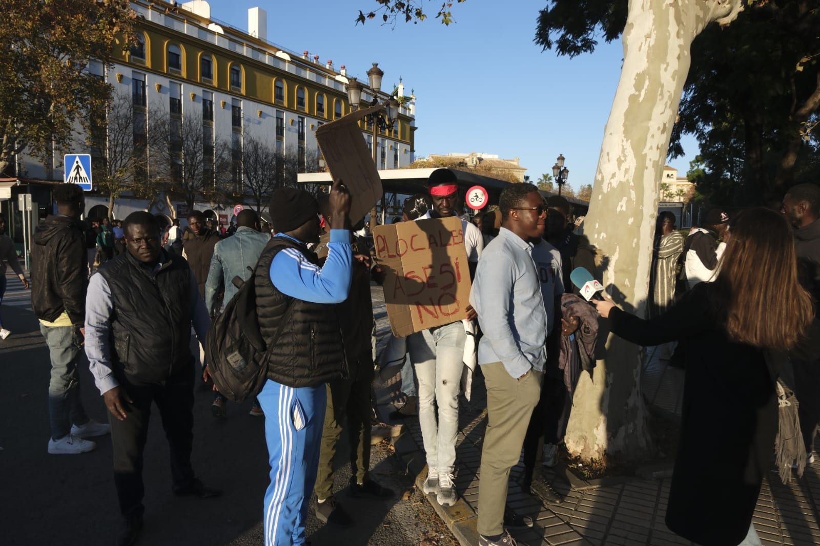 Manifestación por la muerte del mantero fallecido este domingo tras caer al río 