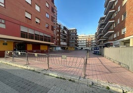 Vallan la plaza del Lápiz en los Remedios para evitar aglomeraciones tras la Cabalgata de Sevilla