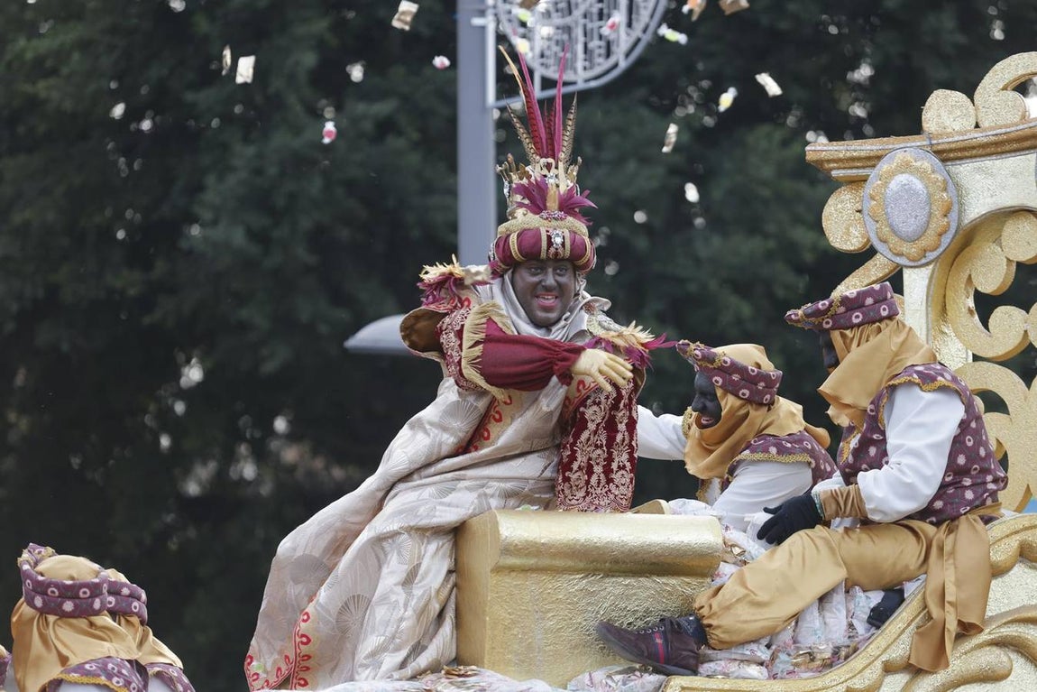 Primeros momentos de la Cabalgata de Reyes Magos de Sevilla 