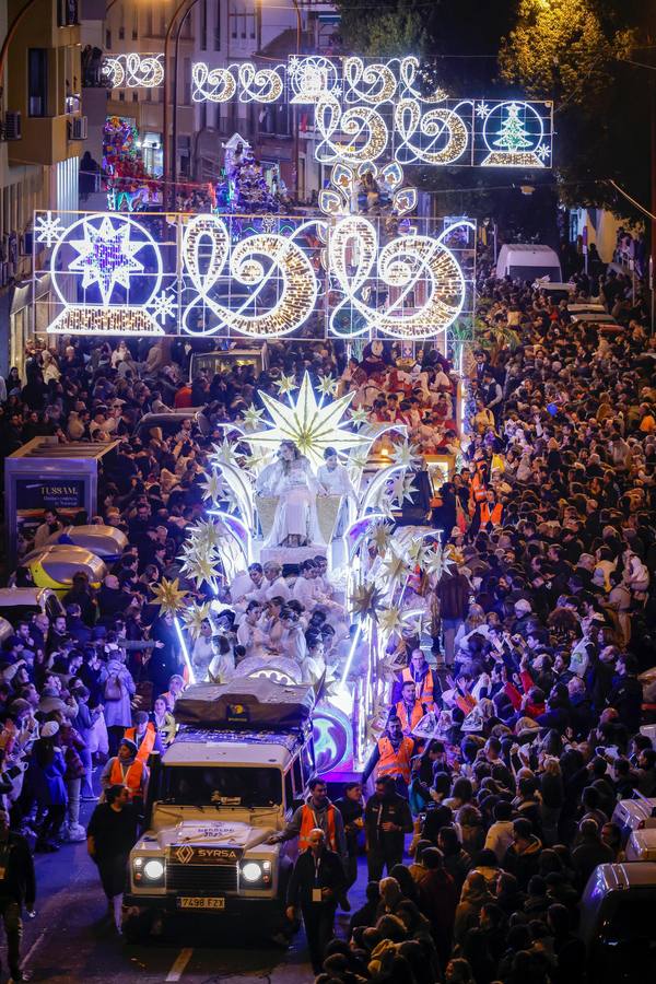 Cabalgata de los Reyes Magos a su paso por Triana