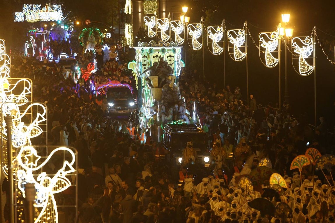 Cabalgata de los Reyes Magos a su paso por Triana