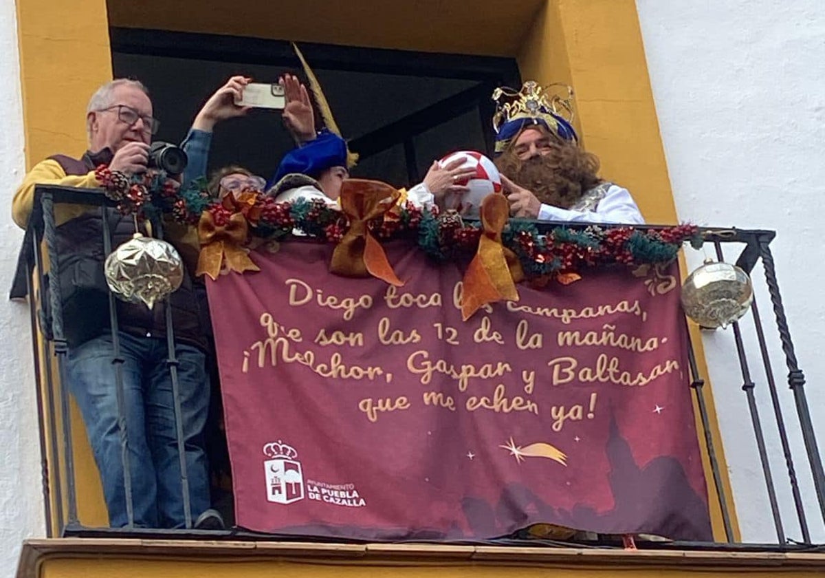 Los Reyes Magos en el ayuntamiento de La Puebla de Cazalla