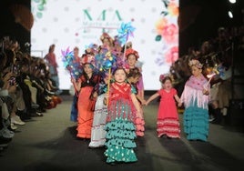 Desfile de Marta Arroyo en We Love Flamenco 2025, en imágenes